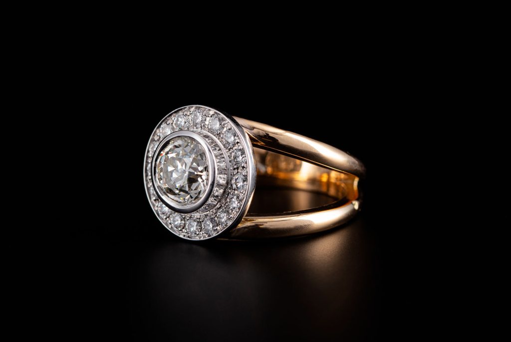 Bague or bicolore et diamants Luc Atgé joaillier Castres.